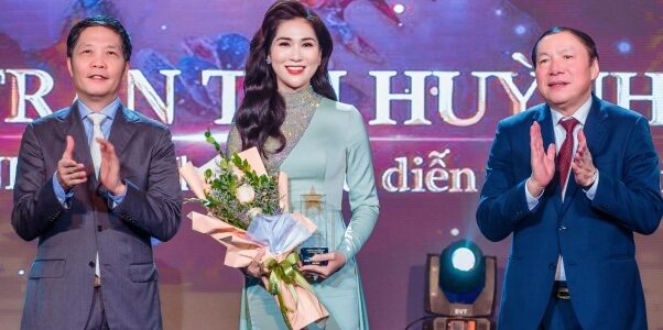 Như Huỳnh được vinh danh Gương mặt nghệ sĩ tiêu biểu năm 2022