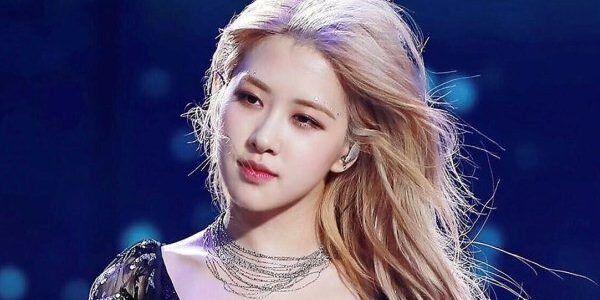 Tóc màu trà sữa thành hot trend hè 2023