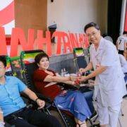 PCT WLIN Global Holdings Nguyễn Thu Trang hiến máu nhân đạo và tặng quà bệnh nhi