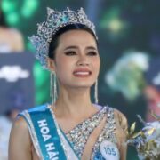 Hoa hậu đặc biệt nhất Việt Nam: Trả lại vương miện gần 4 tỷ đồng ngay sau phút đăng quang