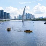 Trải nghiệm buýt đường sông ngắm trọn TP.HCM