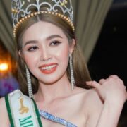 Một Hoa hậu bị tước vương miện vì ‘không hoàn thành nhiệm vụ’