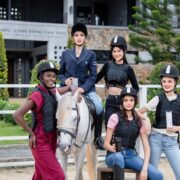 Top 10 Miss Grand International 2023 say mê vẻ đẹp thành phố cà phê