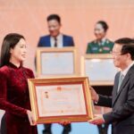 Trịnh Kim Chi xúc động nhận danh hiệu Nghệ sĩ Nhân Dân
