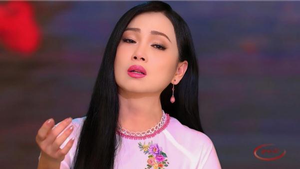 Ca sĩ Hà Phương lưu luyến tình yêu tuổi học trò với ‘Màu mực tím’