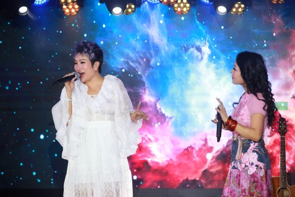 Thu Trang – Hà Sara và hành trình đưa nhạc tình trở lại Hà Nội